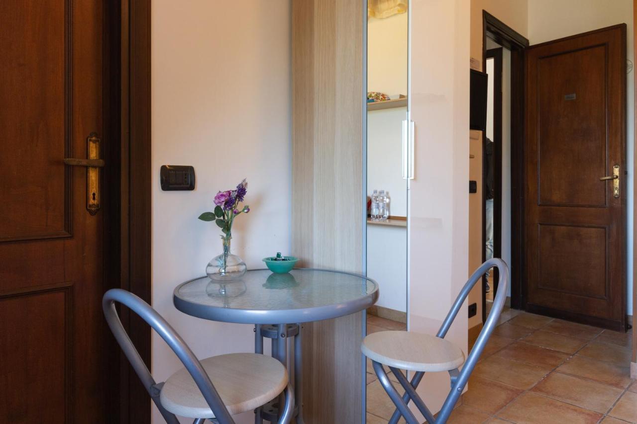 Bed and Breakfast La Finestra Di Umberto Vicino Al Centro Con Parcheggio Privato Витербо Экстерьер фото