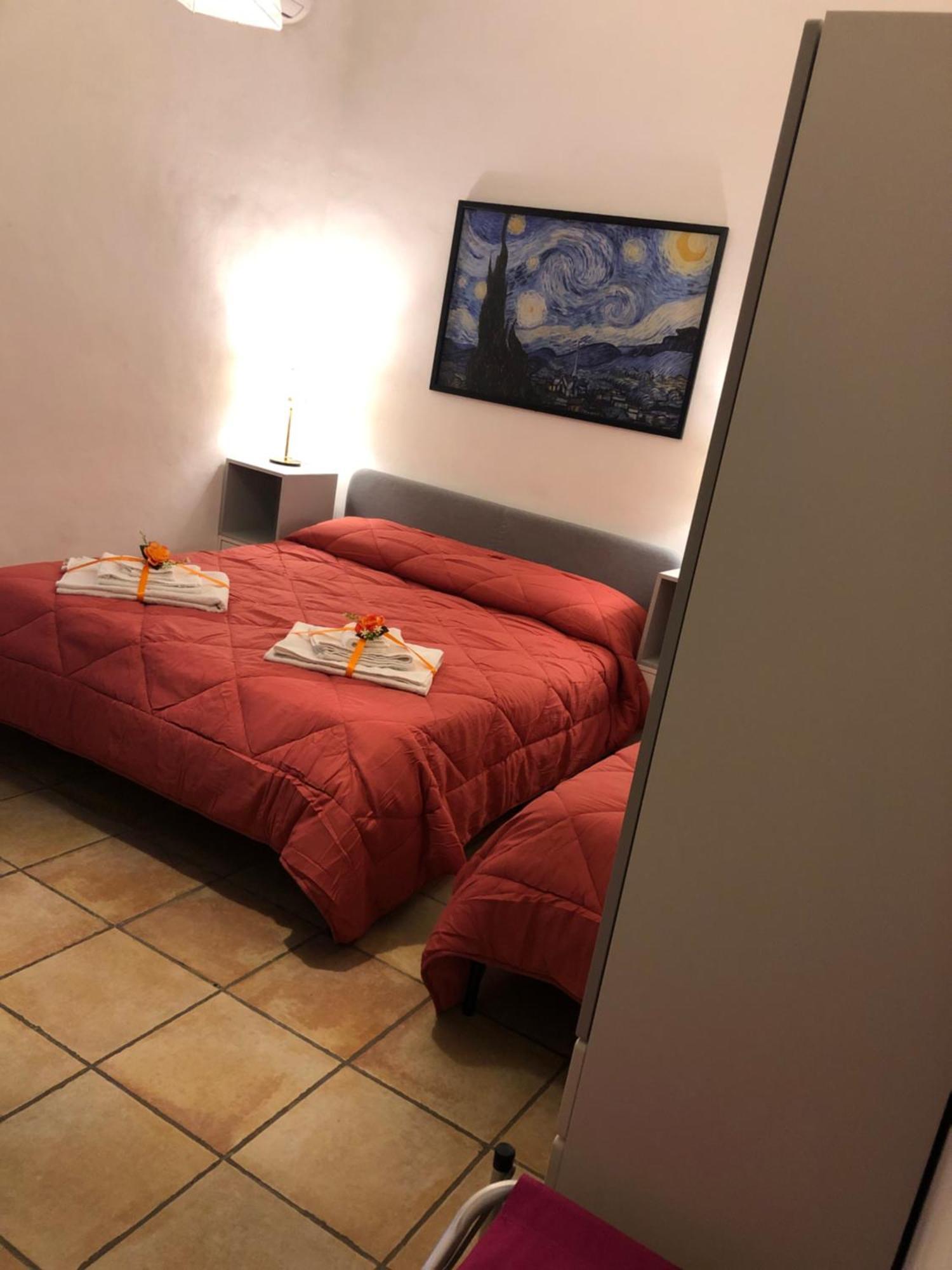 Bed and Breakfast La Finestra Di Umberto Vicino Al Centro Con Parcheggio Privato Витербо Экстерьер фото
