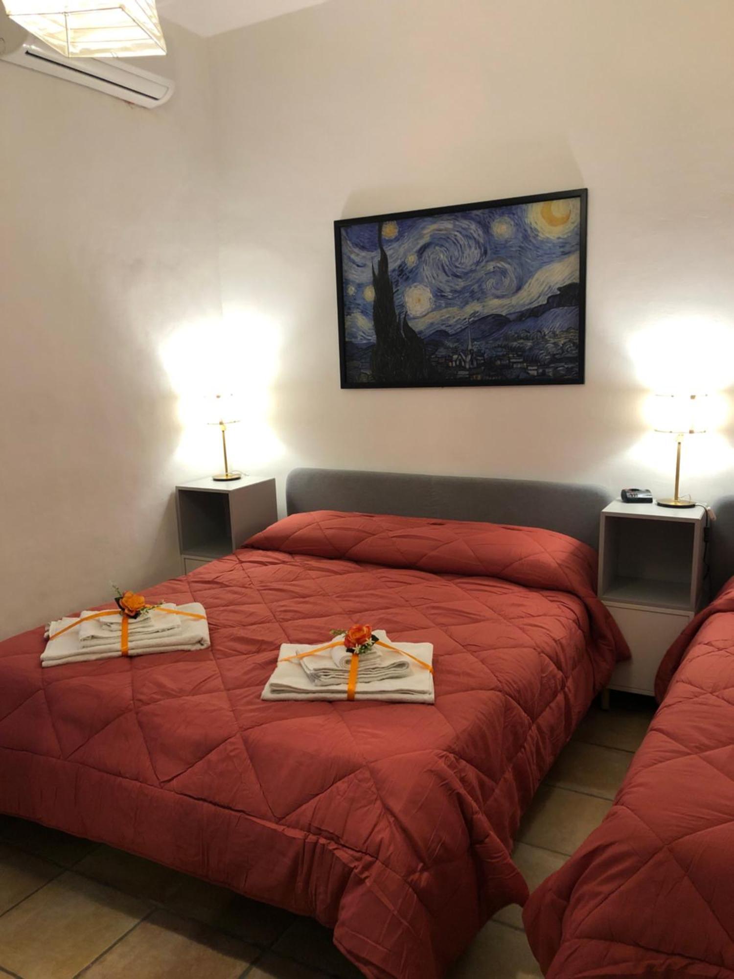 Bed and Breakfast La Finestra Di Umberto Vicino Al Centro Con Parcheggio Privato Витербо Экстерьер фото