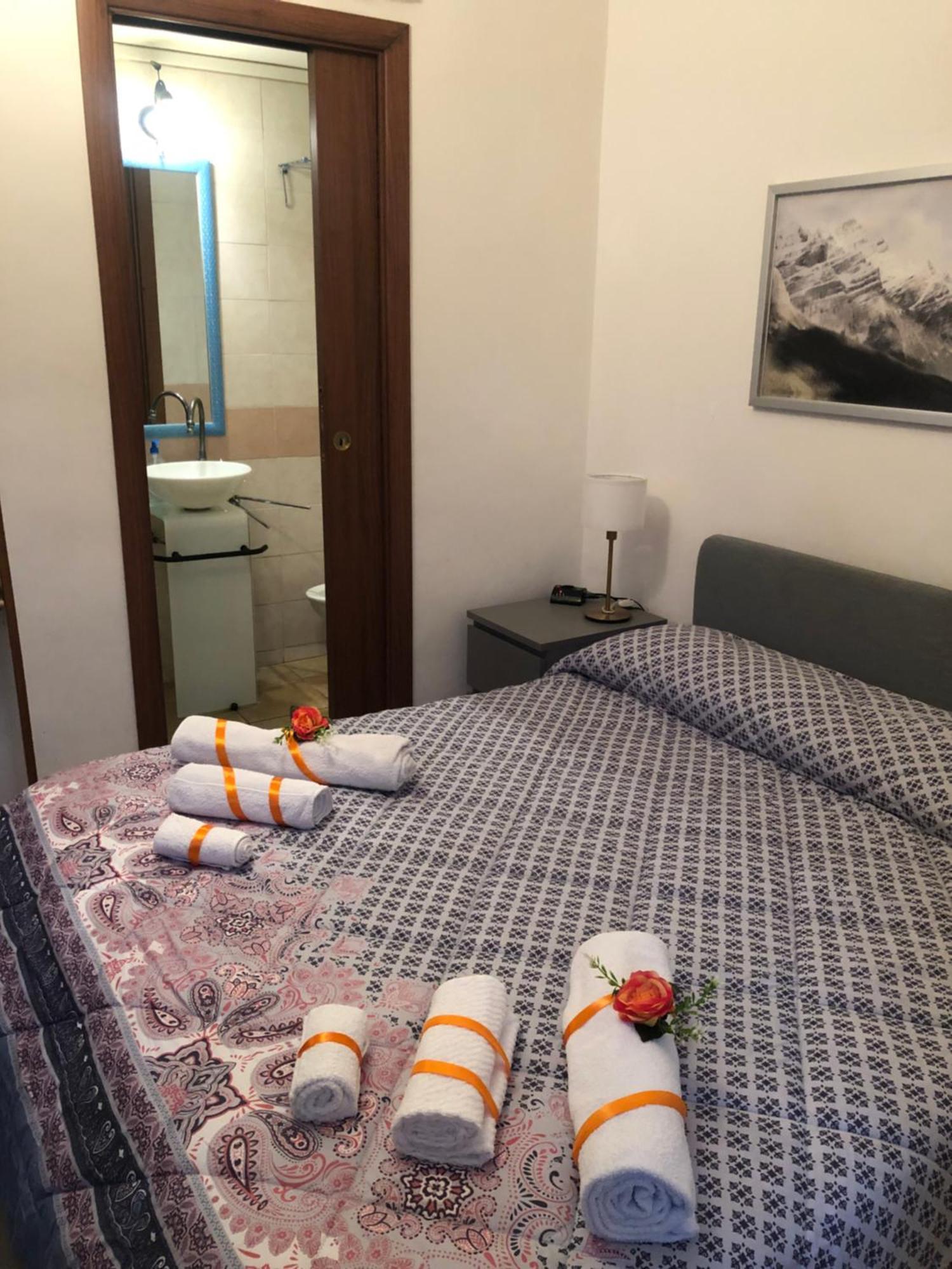 Bed and Breakfast La Finestra Di Umberto Vicino Al Centro Con Parcheggio Privato Витербо Экстерьер фото